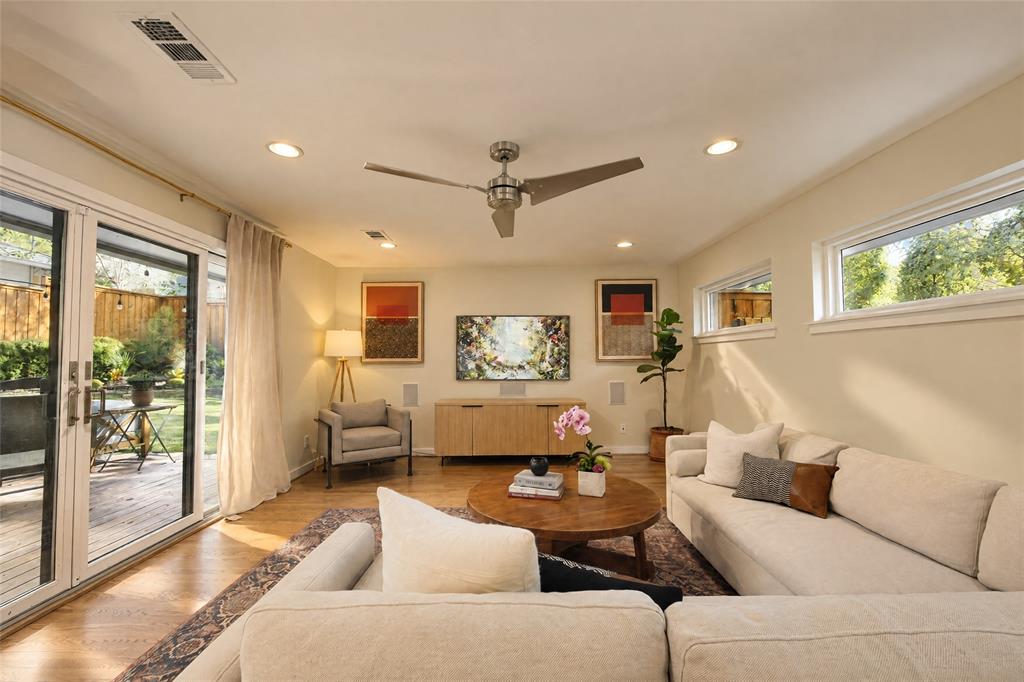 6866 Burwood Lane