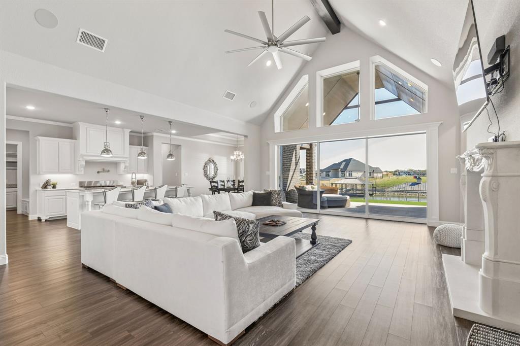 5925 Thurmond Sail Court