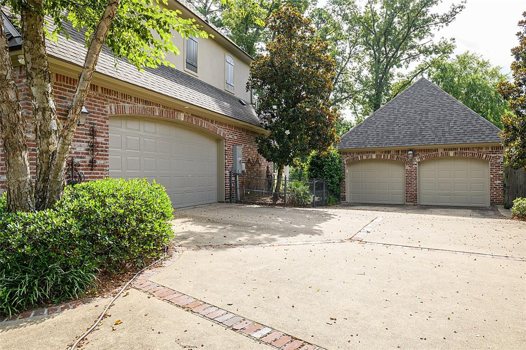 1130 Waters Edge Circle