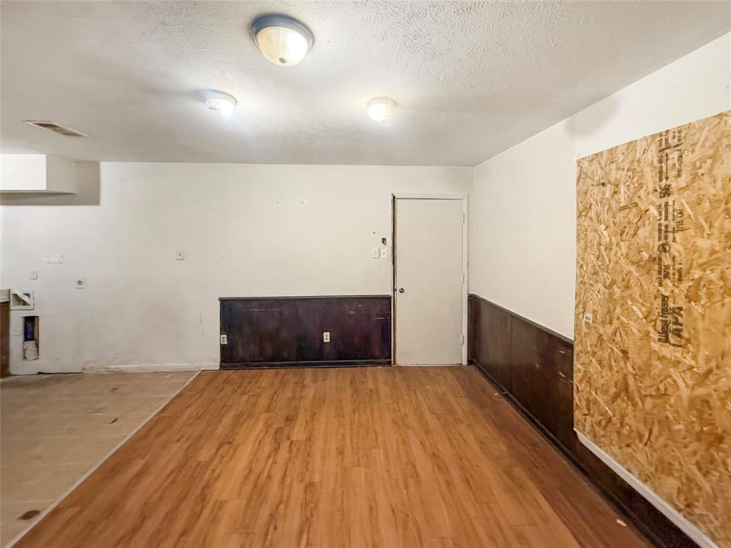 Tyre Estates Add - Residential