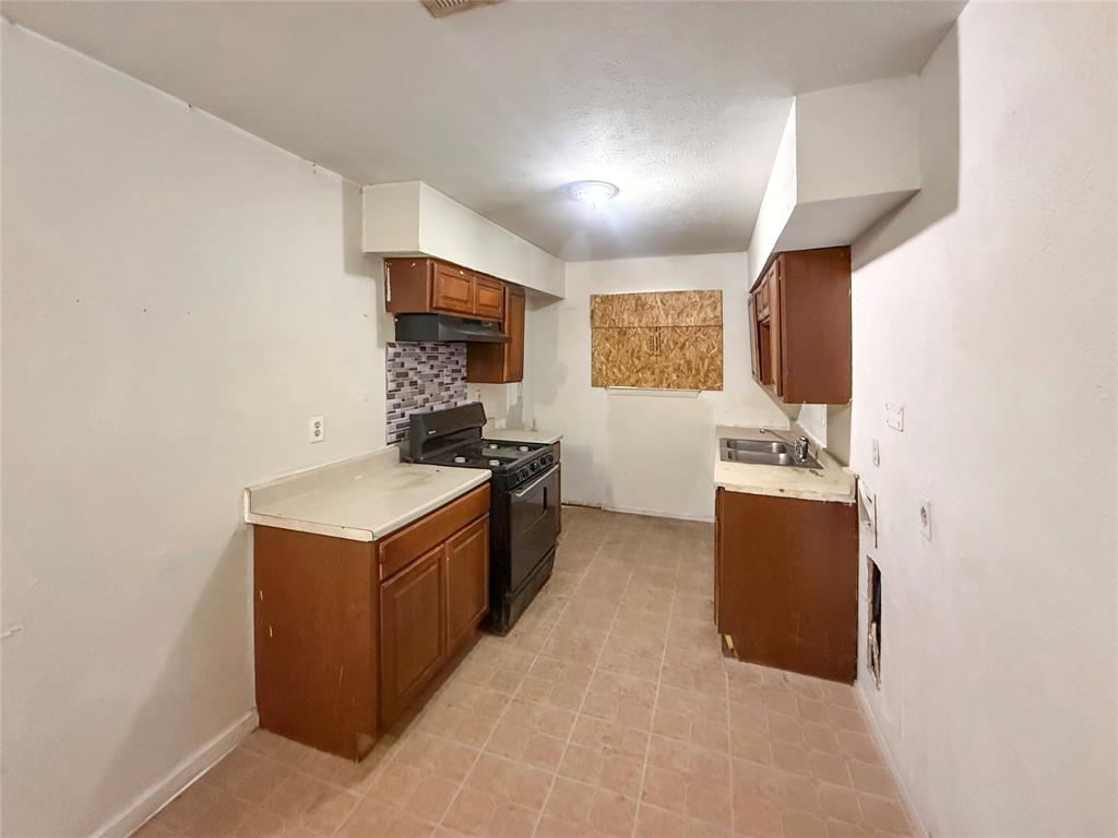 Tyre Estates Add - Residential