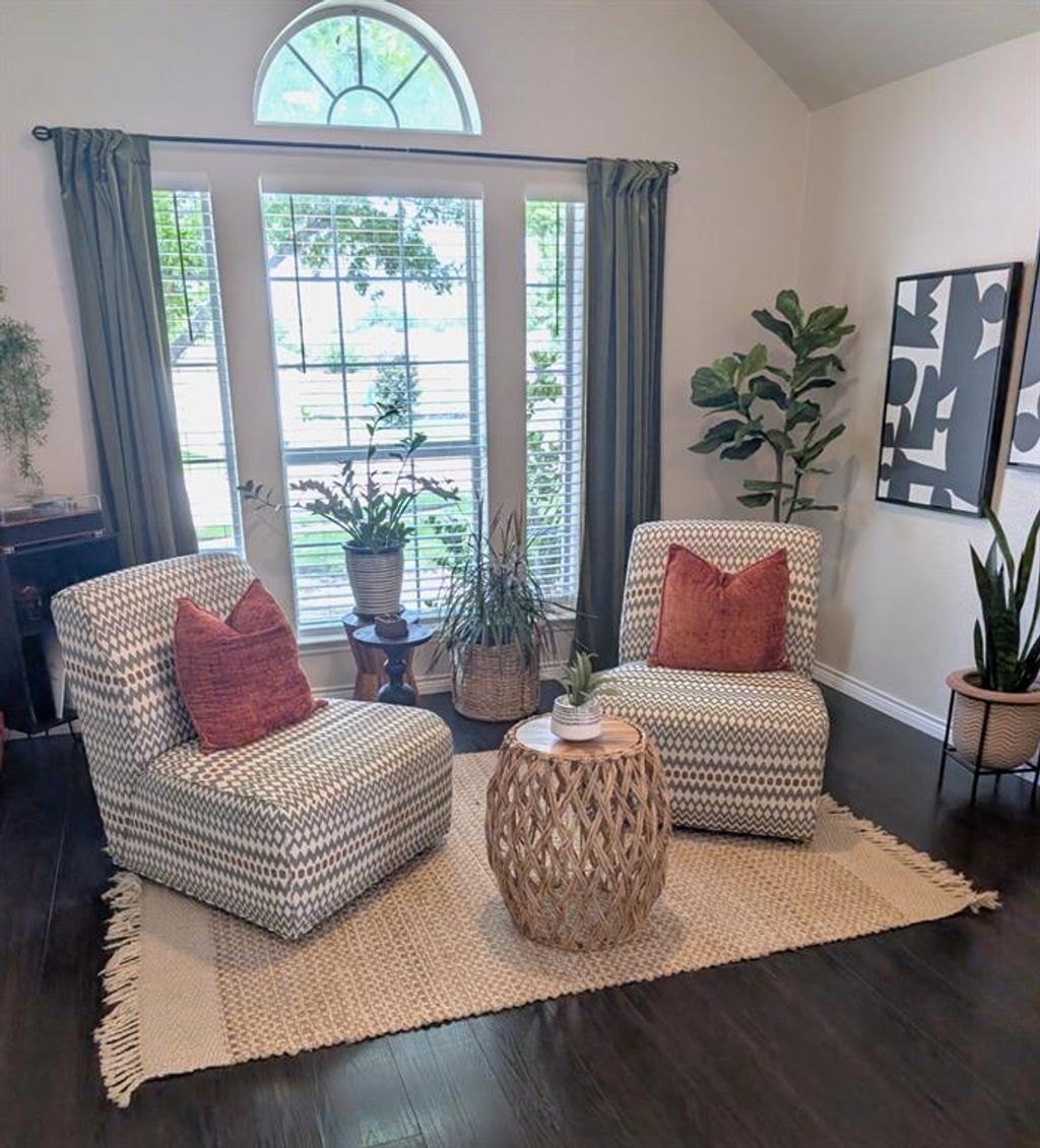 Photo of 3909 Vista Greens Drive, Fort Worth, TX 76244 (MLS # 21252036)