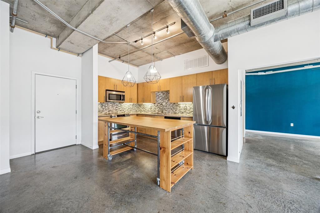 1001 Belleview Street 303