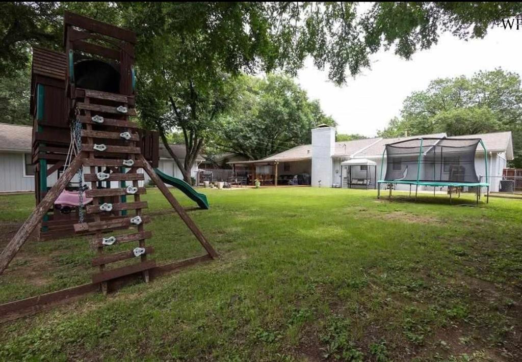 Colonial Park - Residential