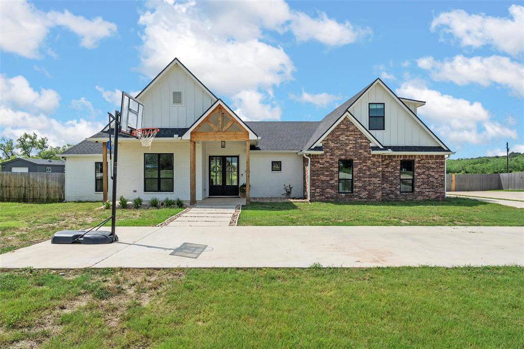 3018 Mockingbird Lane