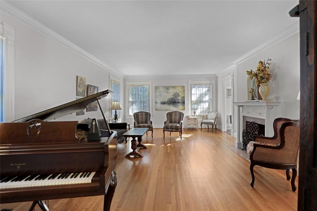 307 N College Street