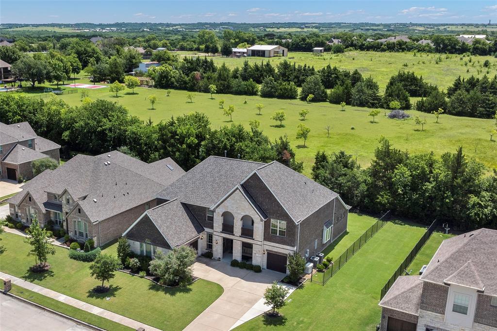 2272 Brooks Trail