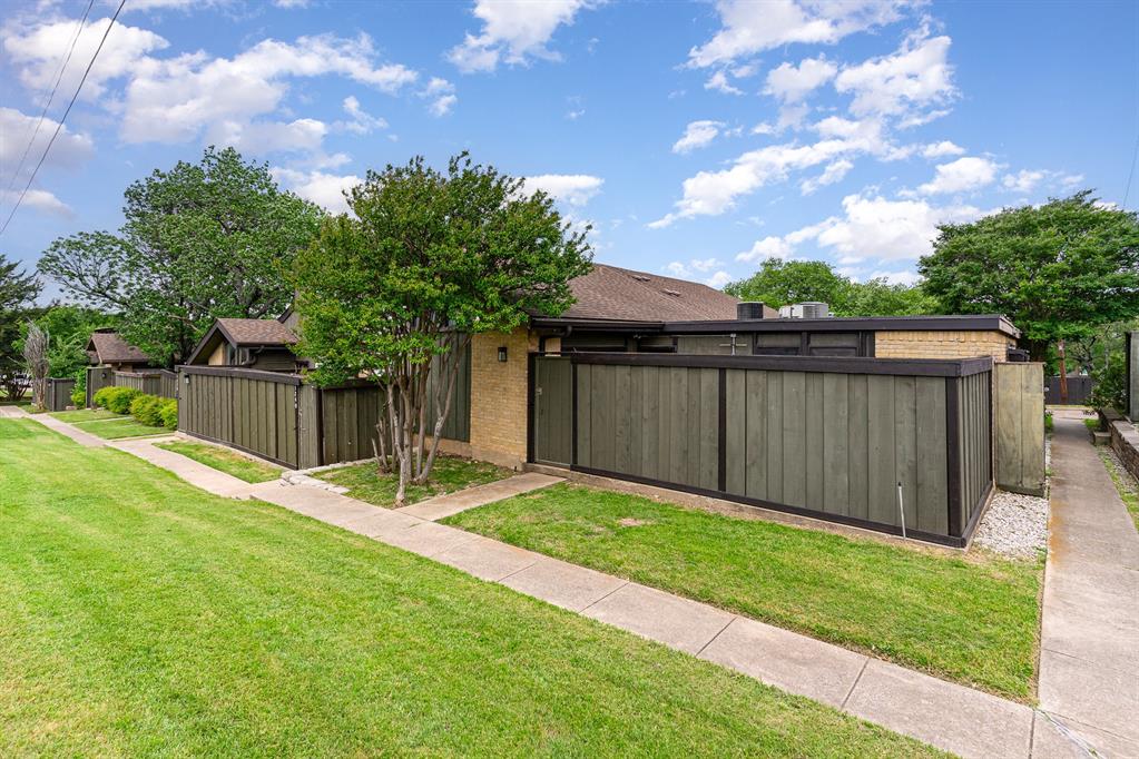 Condo Country creek - Residential