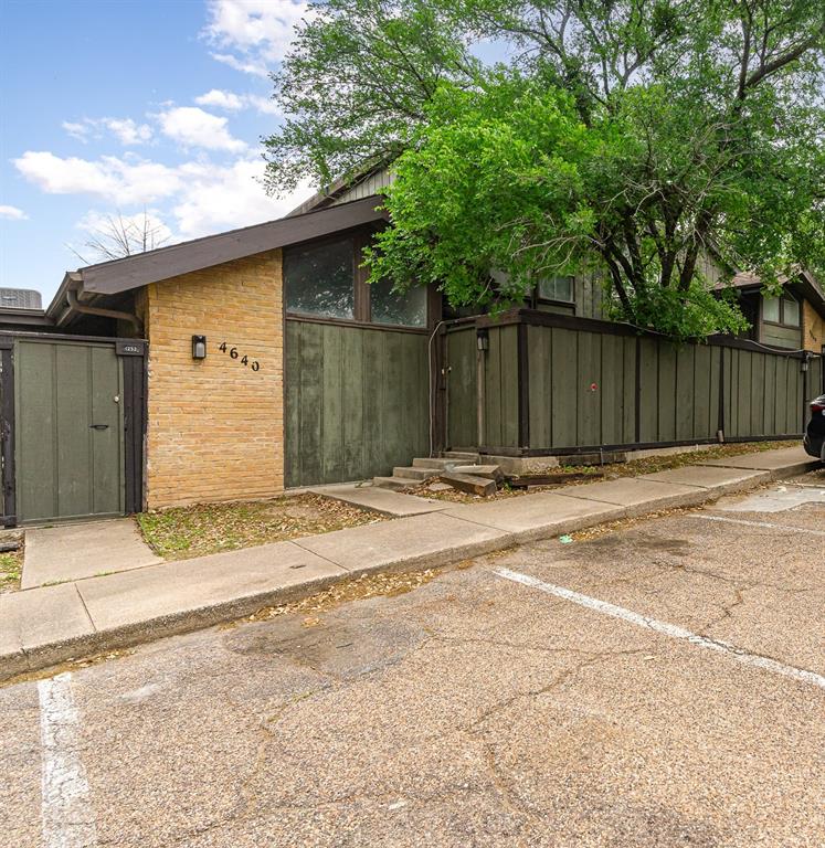 Condo Country creek - Residential