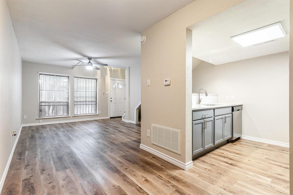 Condo Country creek - Residential