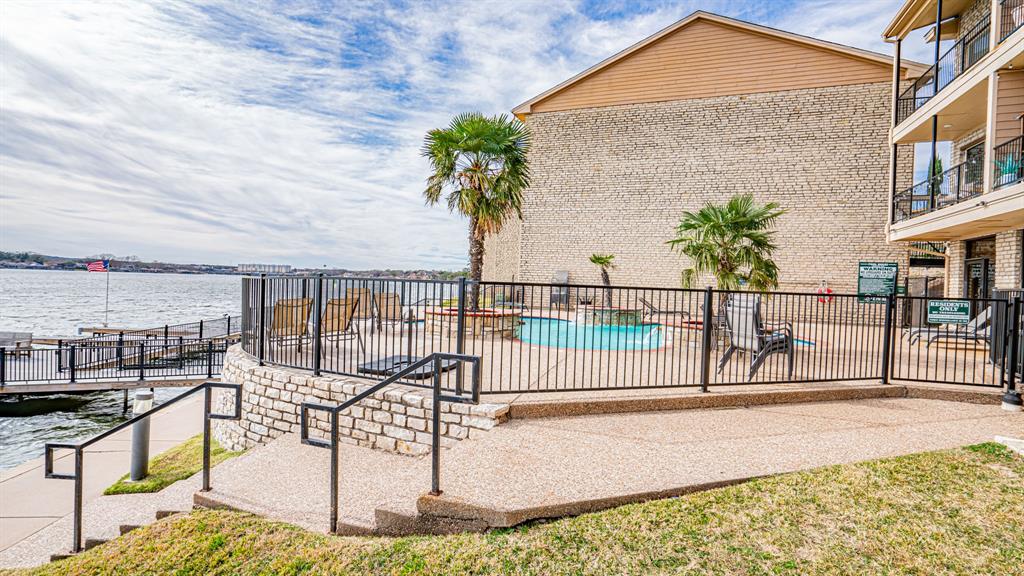 The Lodge Of Granbury - Residential