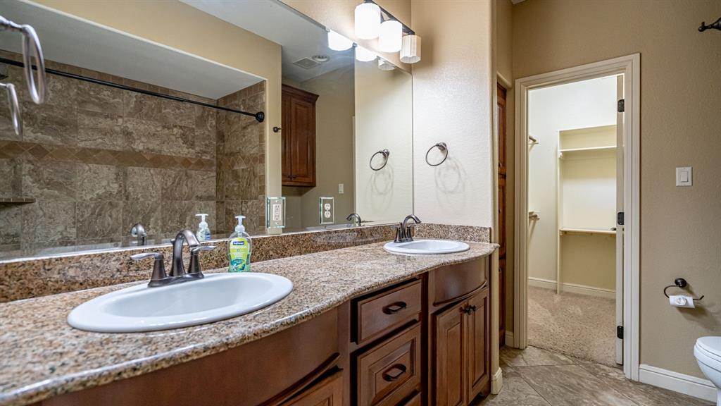 The Lodge Of Granbury - Residential