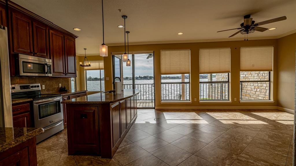 401 E Pearl Street 2103