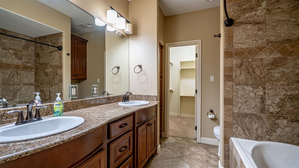 The Lodge Of Granbury - Residential