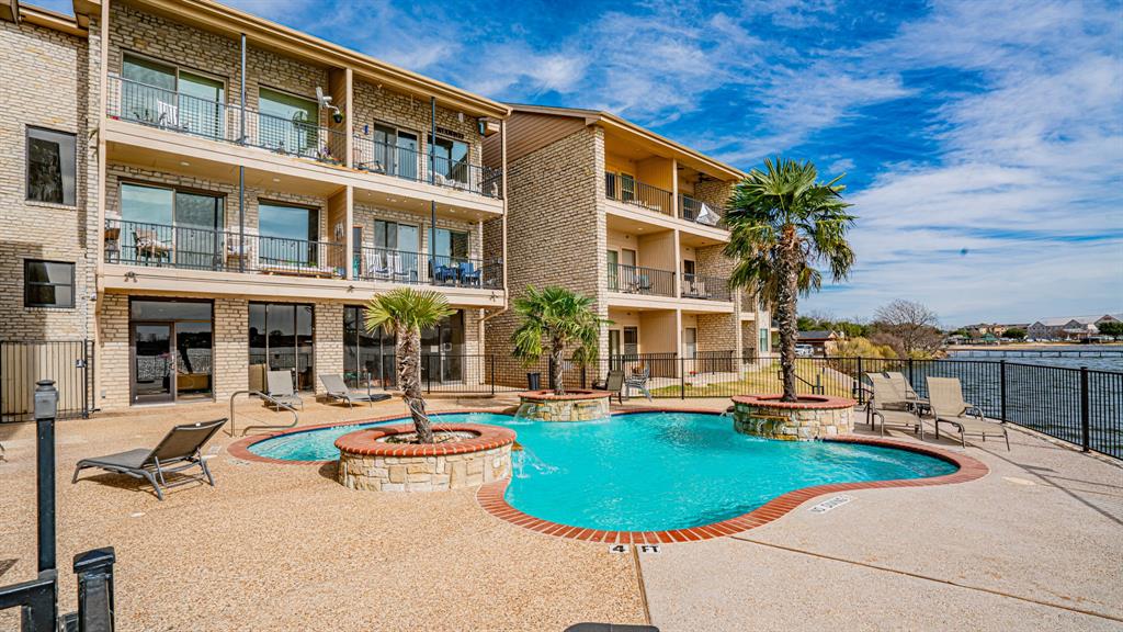 The Lodge Of Granbury - Residential