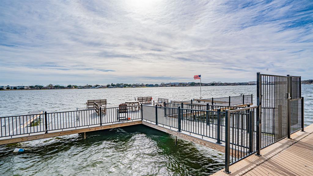 The Lodge Of Granbury - Residential