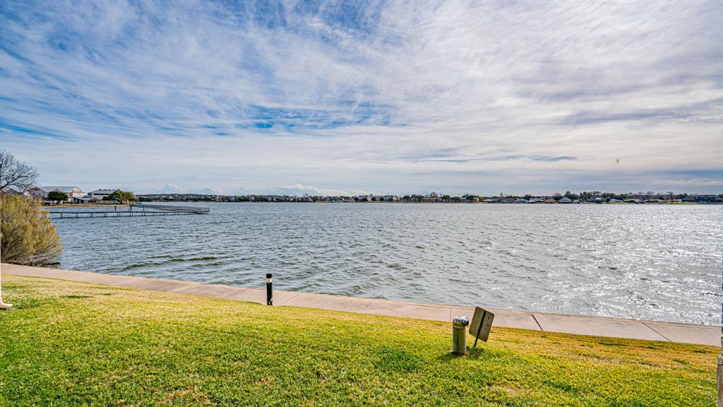 The Lodge Of Granbury - Residential