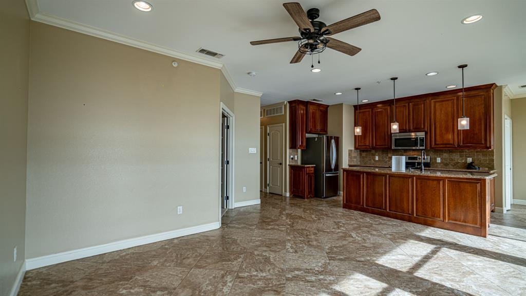 401 E Pearl Street 2103