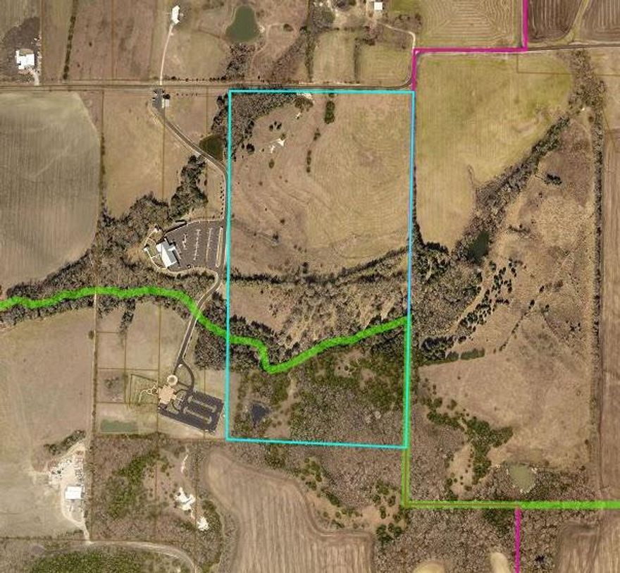 Great property for investment or ready to subdivide. Located just west of Van Alstyne in VAISD.  Would make a great one ac lot subdivision. Next to Mantua the award-winning planned development. Easy access to US 75