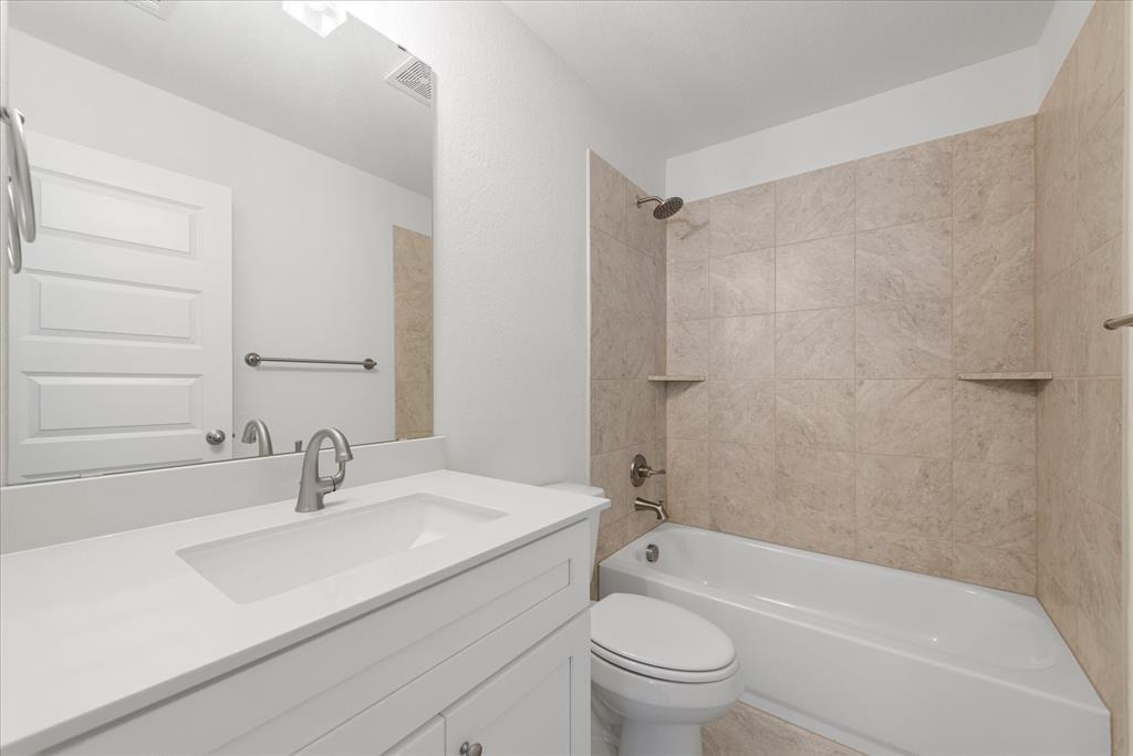 Runaway Bay - Residential Lease