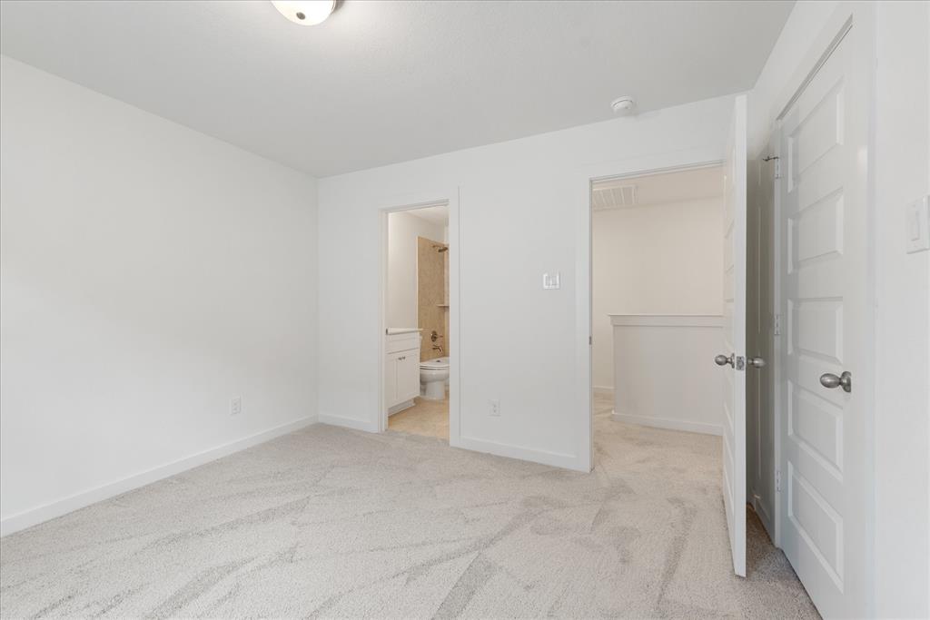 Runaway Bay - Residential Lease