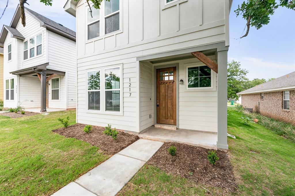 Runaway Bay - Residential Lease