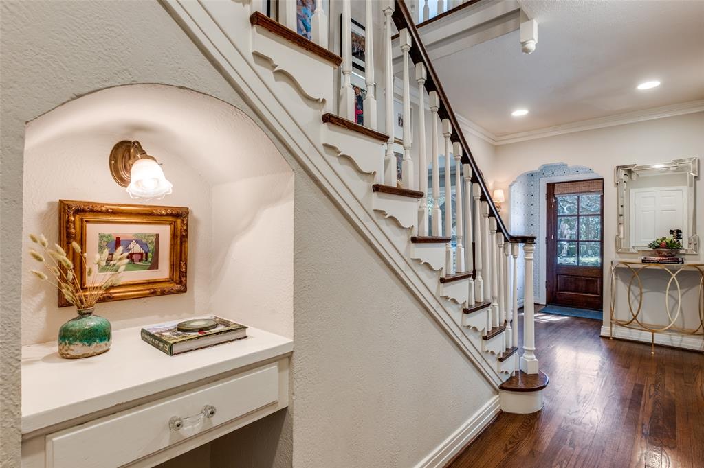 7031 Lakeshore Drive