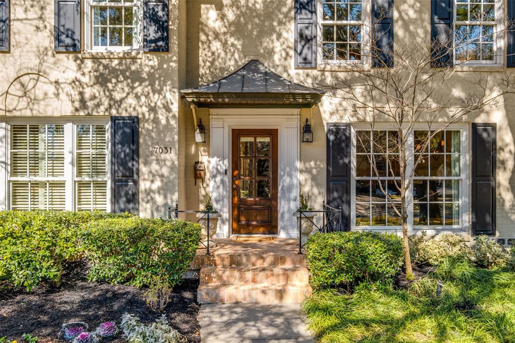 7031 Lakeshore Drive