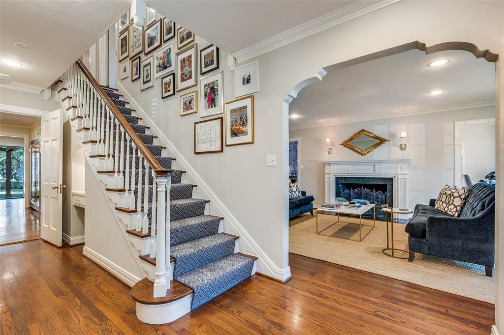 7031 Lakeshore Drive