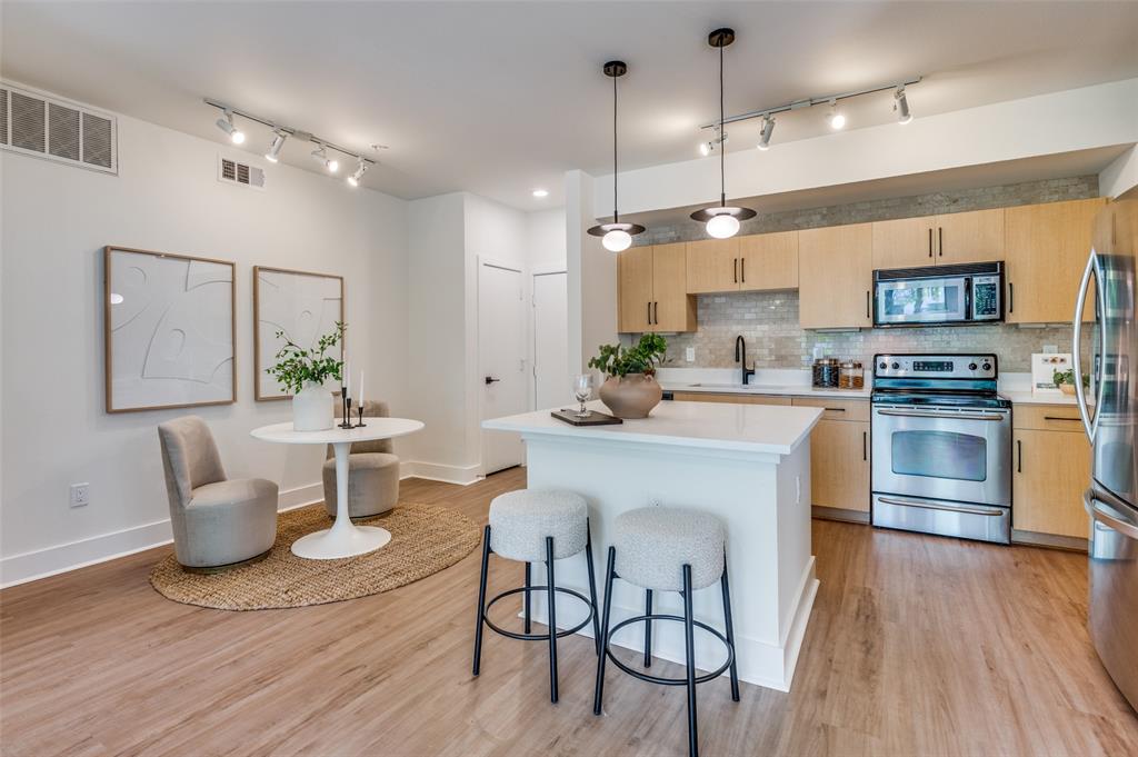 4605 Cedar Springs Road 237