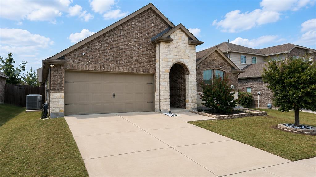 800 Goldenrod Lane