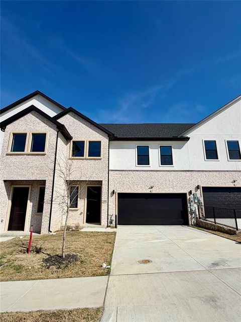 Photo of 2382 Usman Drive, Irving, TX 75062 (MLS # 21196314)