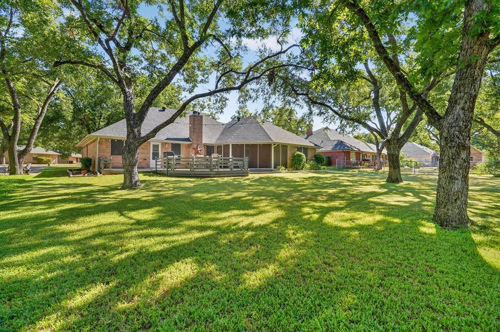 9216 Hanging Moss Drive