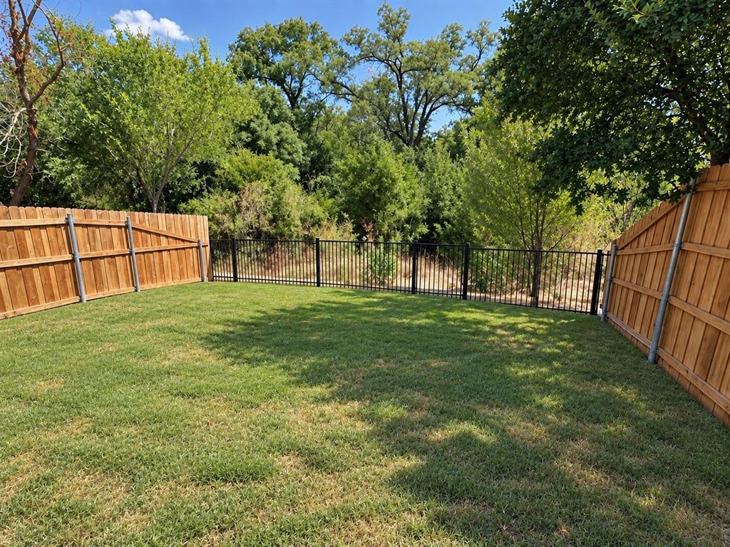 1412 Ravenwood Drive