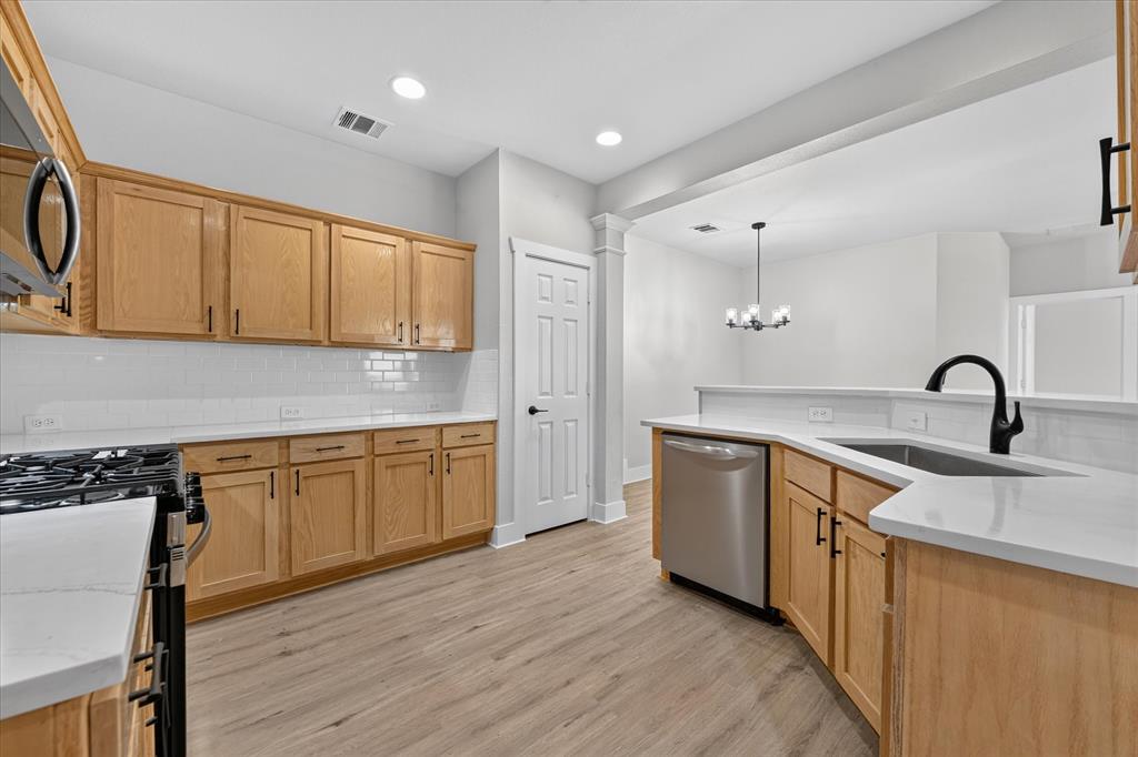 1412 Ravenwood Drive