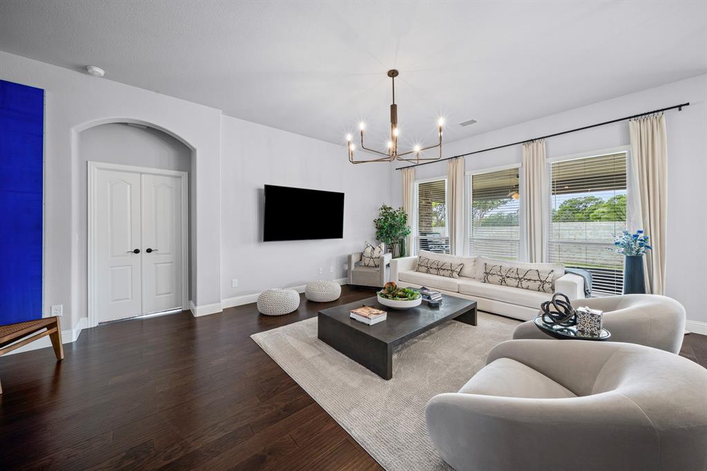 1606 Sherwood Drive