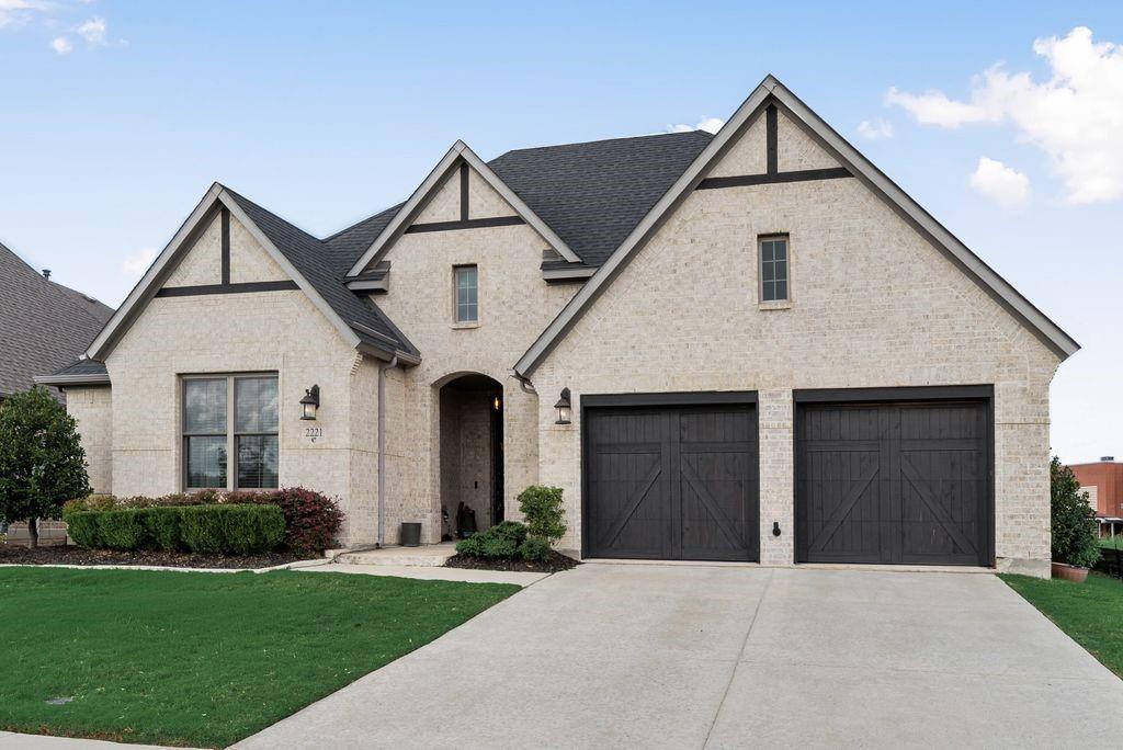 2221 Pinner Court