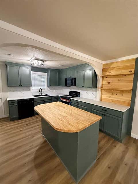 Tiny photo for 405 W Hall Street, Bangs, TX 76823 (MLS # 21342017)