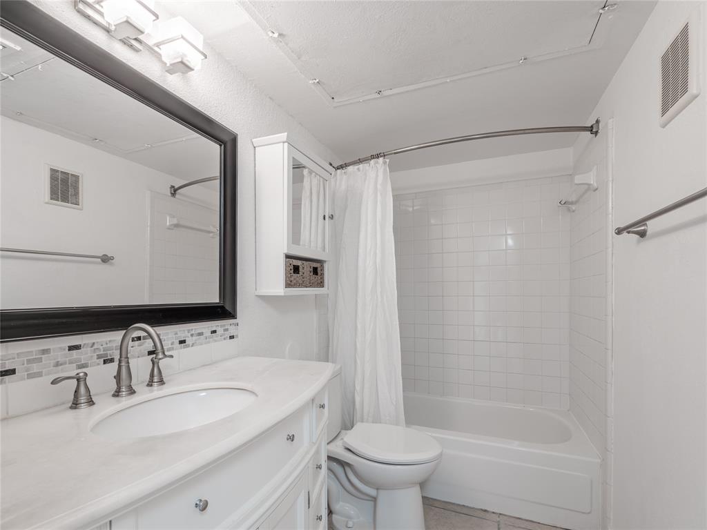 Parkway Lane Ph I - Residential Lease