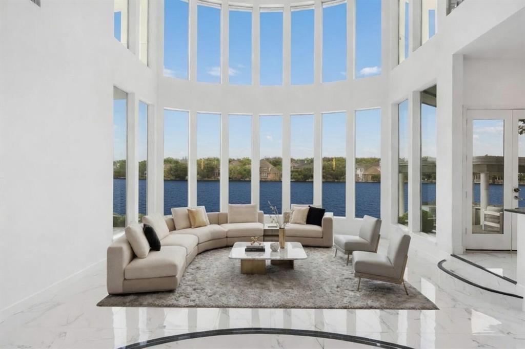 656 Timbercrest Circle