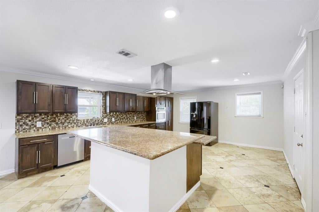 917 Stratford Drive