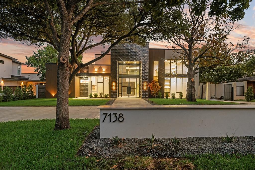 7138 Azalea Lane