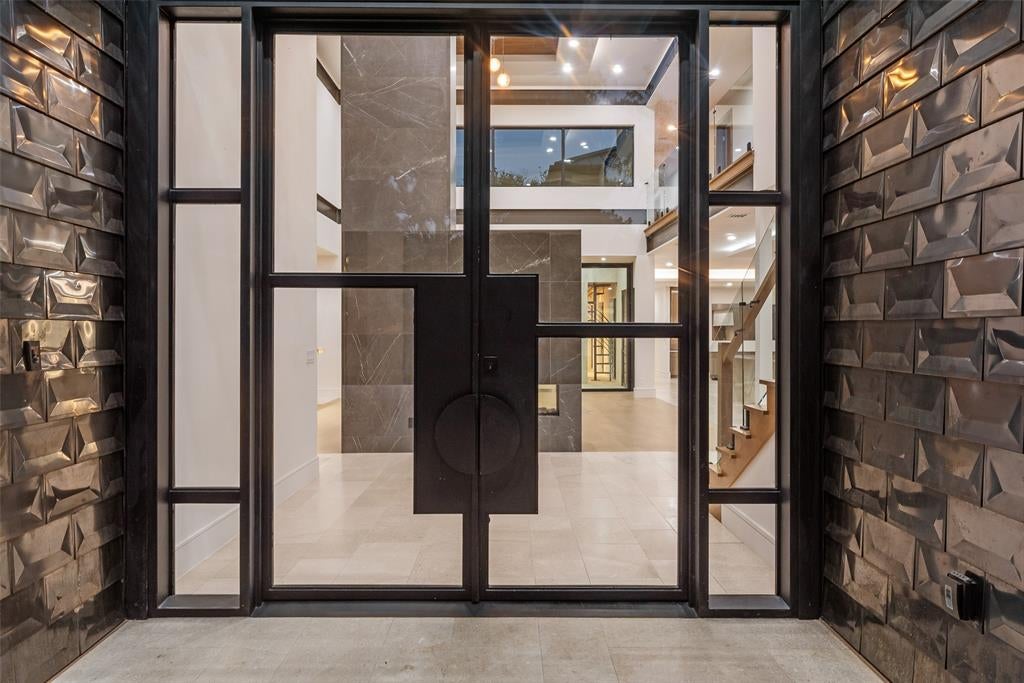 7138 Azalea Lane