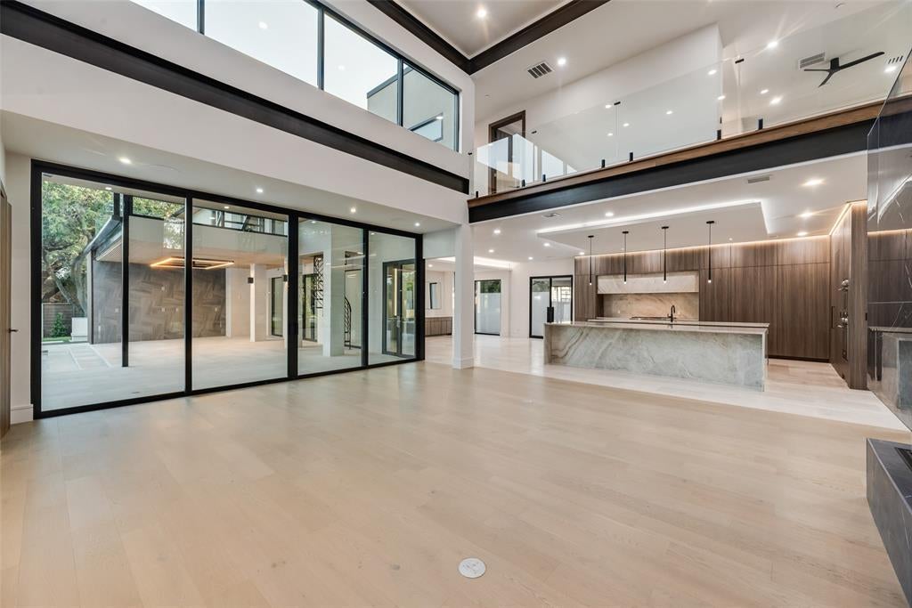 7138 Azalea Lane