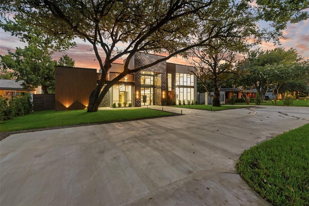 7138 Azalea Lane