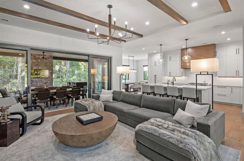 1040 Cedar Hill Drive