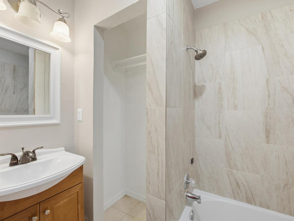 Maroaks Add - Residential