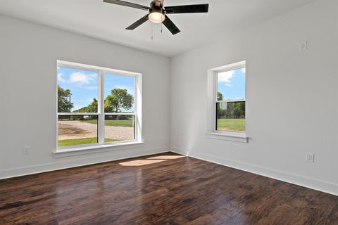 A home in Waxahachie