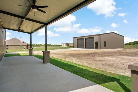 A home in Waxahachie