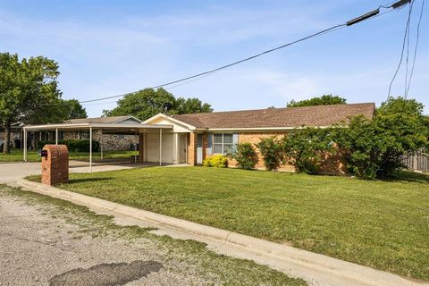 1003 N Washburn Street Decatur TX 76234